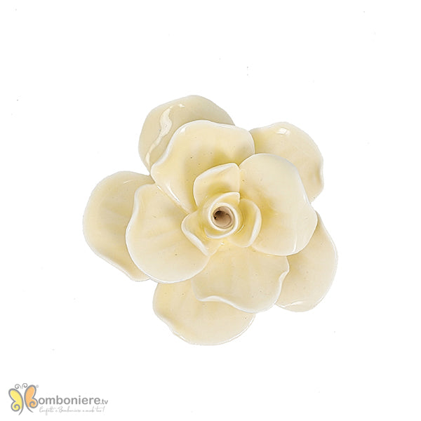 Applicazione magnolia crema in porcellana