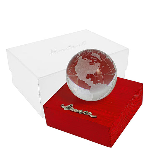 Bomboniera mappamondo led su base legno rosso e scritta laurea