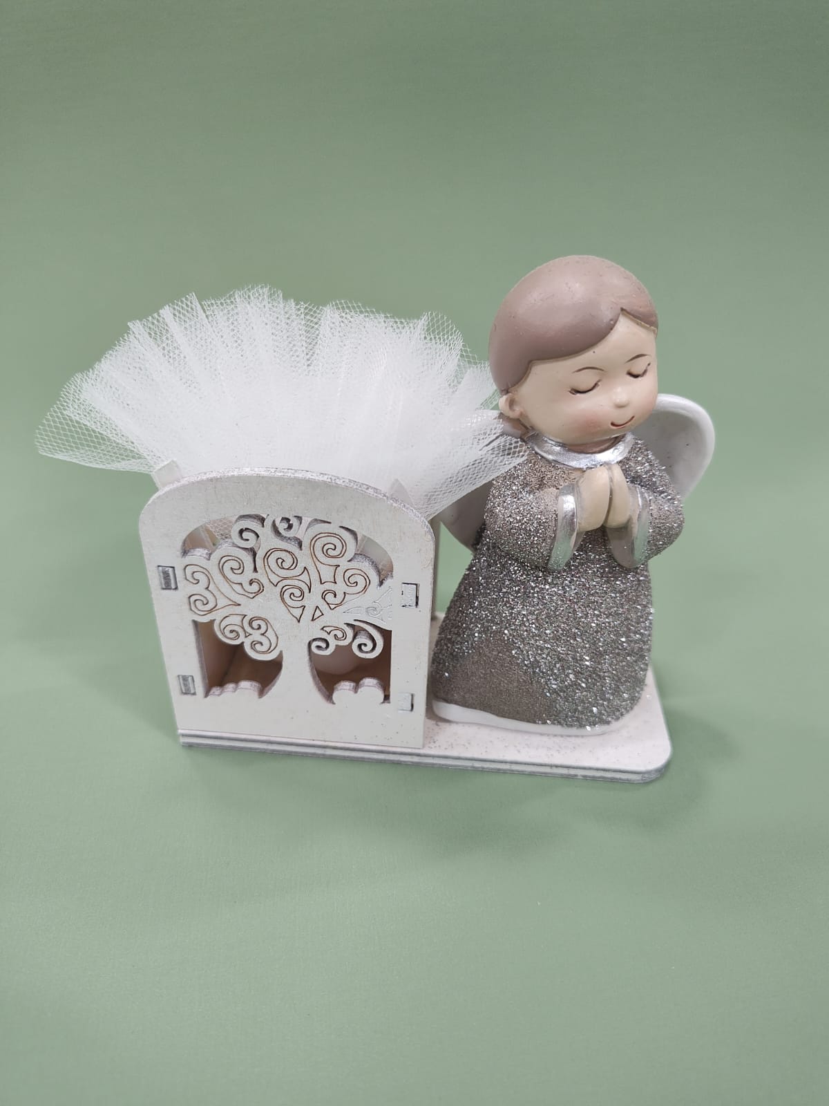 Set 6 angelo in preghiera con porta nuvoletta in tulle e 5 confetti